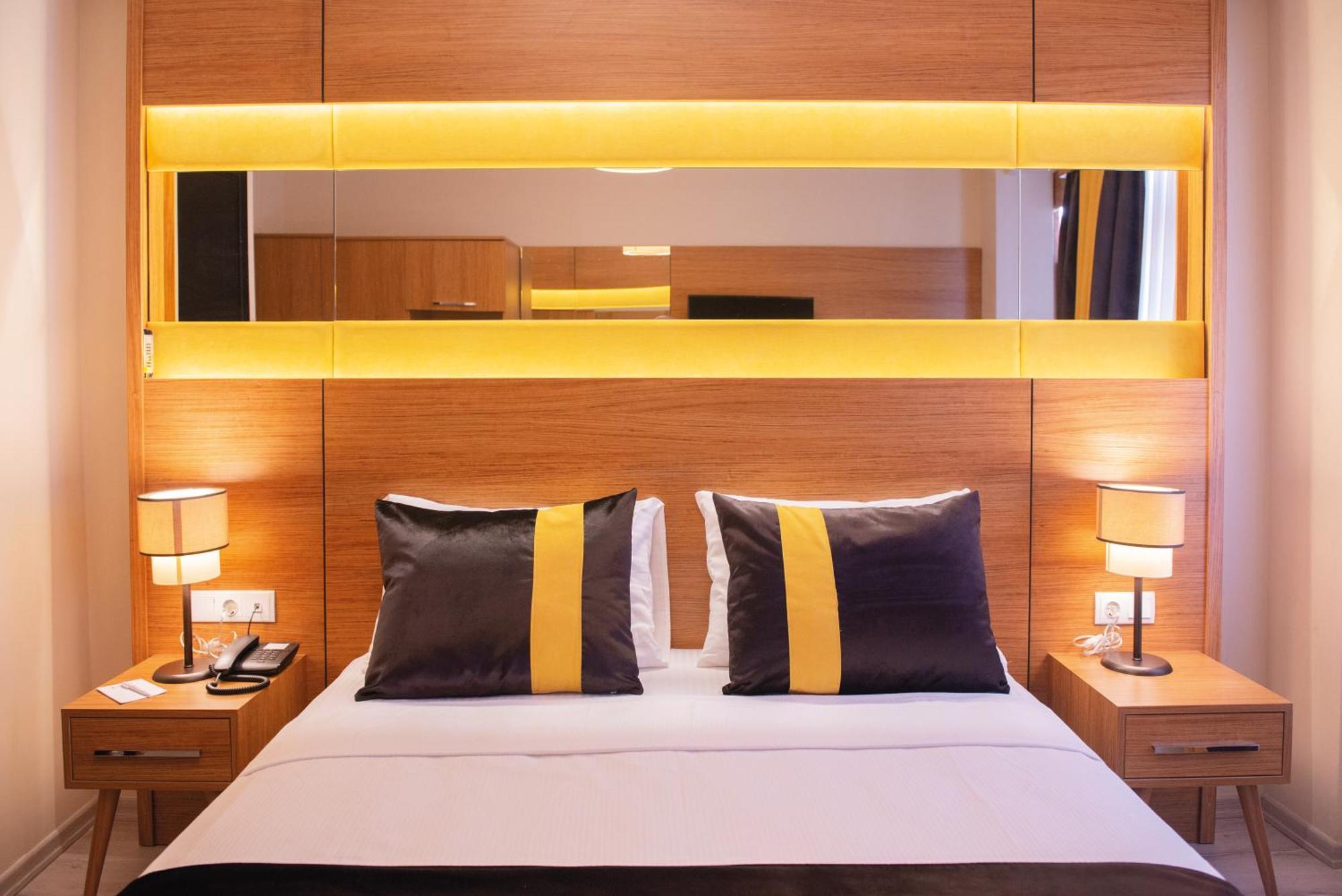Karamans Sirkeci Suites Hotel Istanbul Ngoại thất bức ảnh