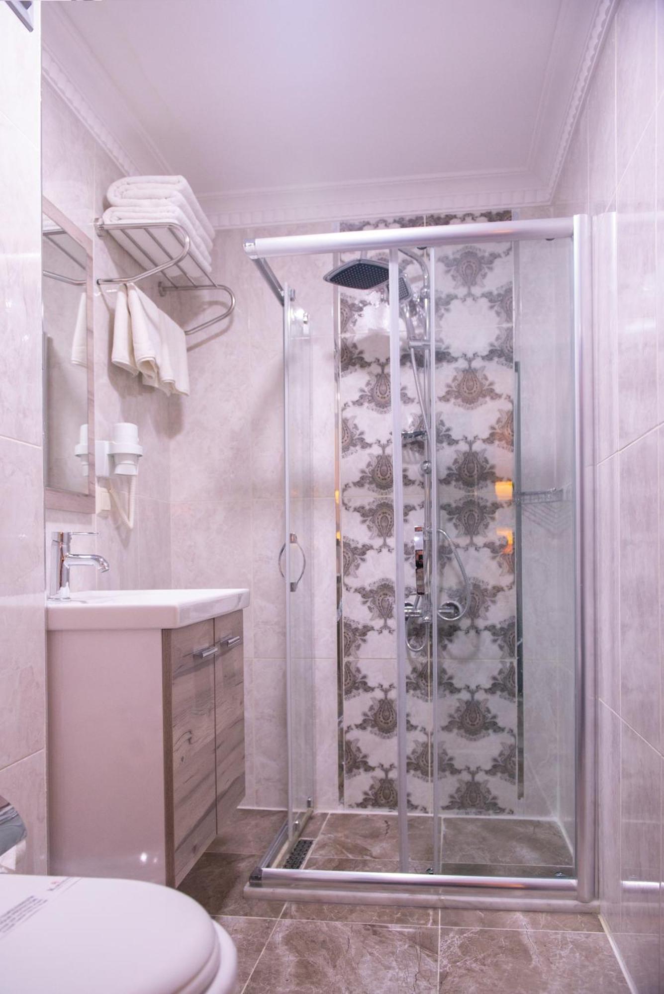 Karamans Sirkeci Suites Hotel Istanbul Ngoại thất bức ảnh