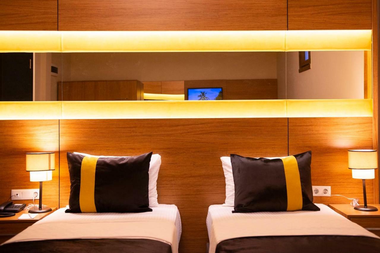 Karamans Sirkeci Suites Hotel Istanbul Ngoại thất bức ảnh